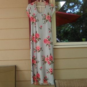 STUNNING Comfy Floral/Striped Maxi Dress, XL.